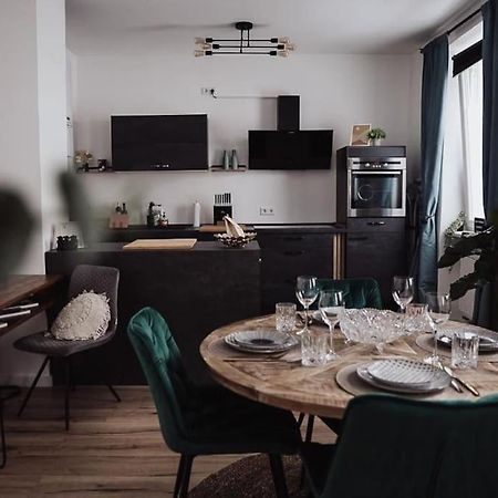 Cozy Dreams: Deluxe 2-Zimmer-Apartment -Kueche Nuremberg Ngoại thất bức ảnh