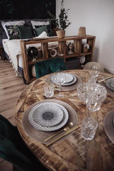 Cozy Dreams: Deluxe 2-Zimmer-Apartment -Kueche Nuremberg Ngoại thất bức ảnh