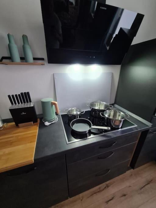 Cozy Dreams: Deluxe 2-Zimmer-Apartment -Kueche Nuremberg Ngoại thất bức ảnh